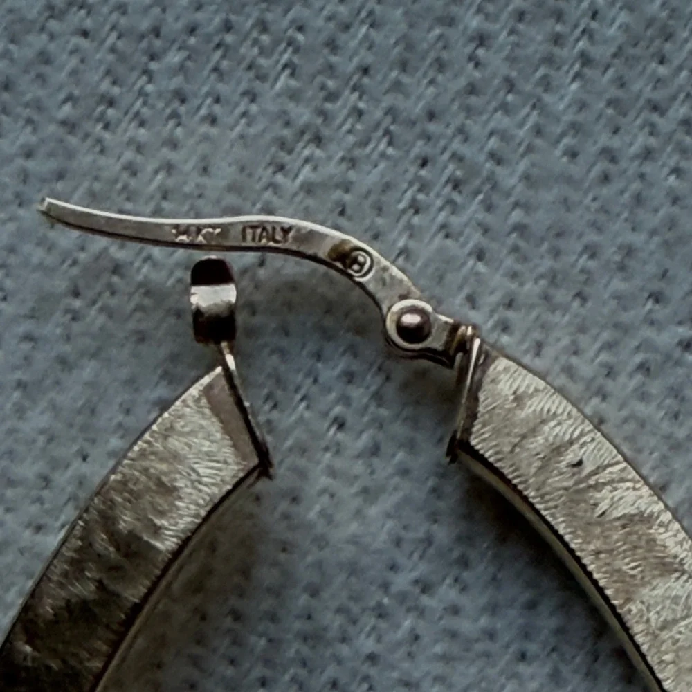 Gold 14kt Teardrop Hoop Earrings - Made in Italy - Picture 6 of 6